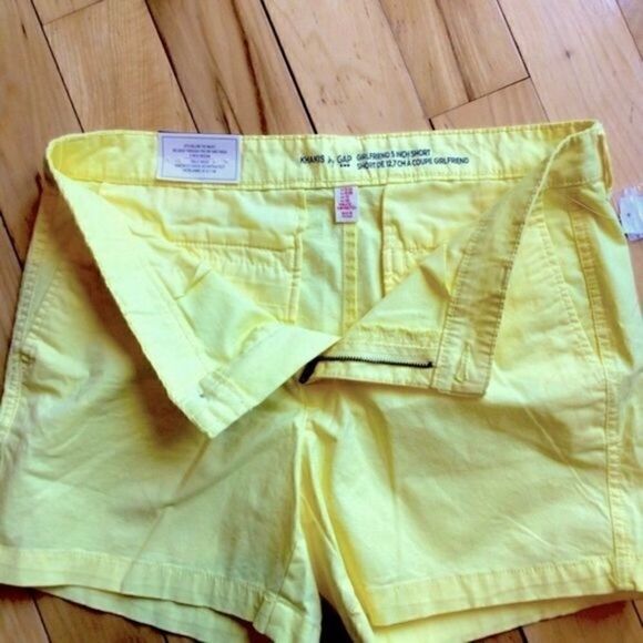 GIRLFRIEND KHAKIS BY GAP BRIGHT SUNFLOWER YELLOW SHORTS 6 NWT - Picture 6 of 13